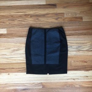 Tahari mid-rise pencil skirt